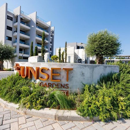 Sunset Gardens - Holiday Apartments - By Tlv Living Limasol Dış mekan fotoğraf