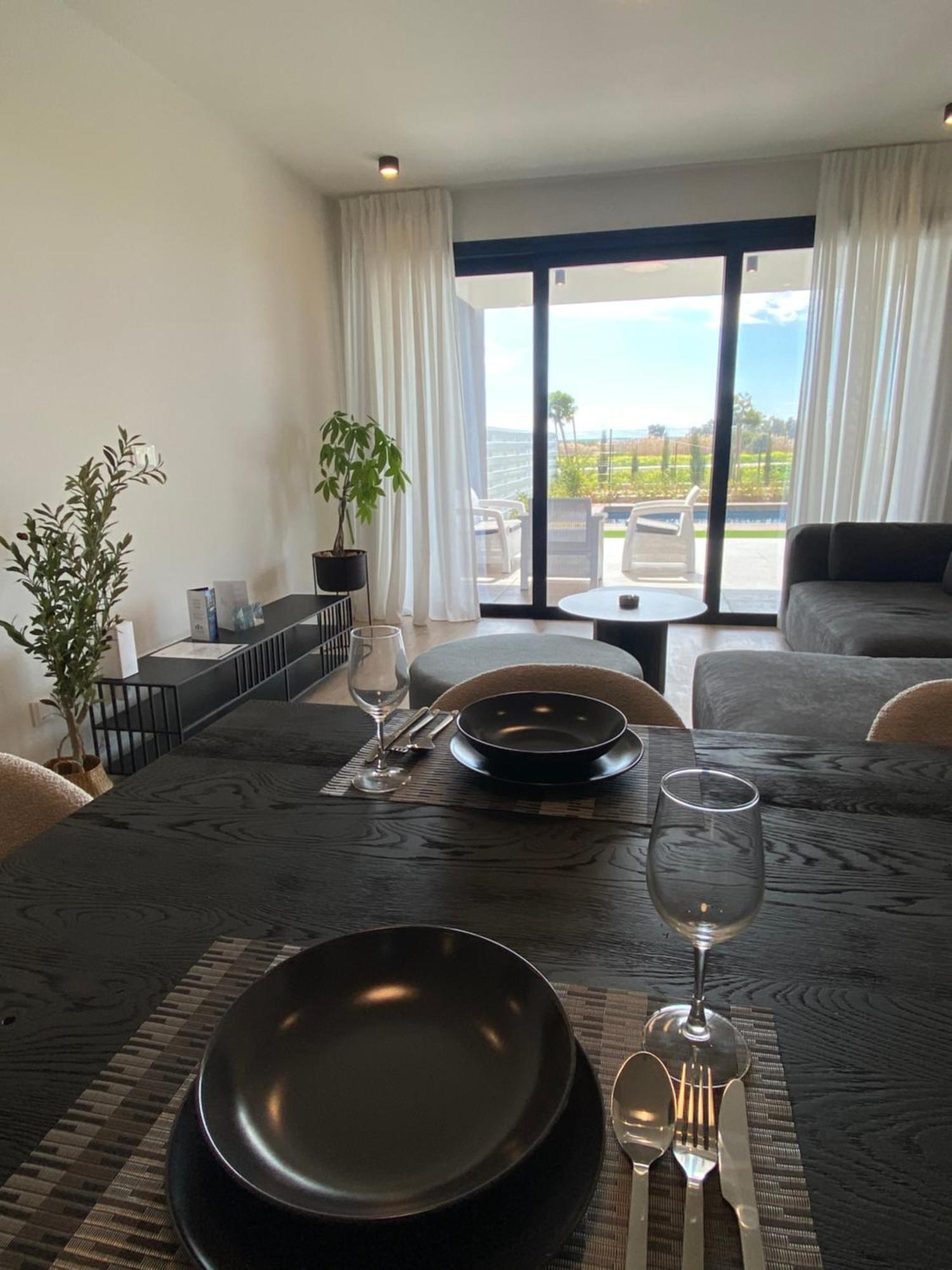 Sunset Gardens - Holiday Apartments - By Tlv Living Limasol Dış mekan fotoğraf