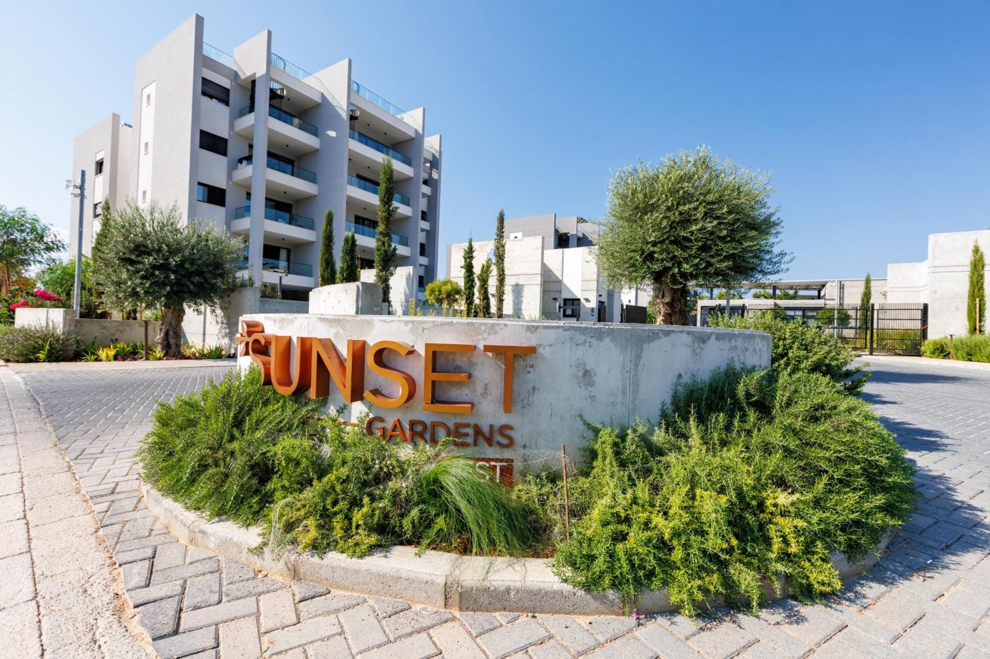 Sunset Gardens - Holiday Apartments - By Tlv Living Limasol Dış mekan fotoğraf