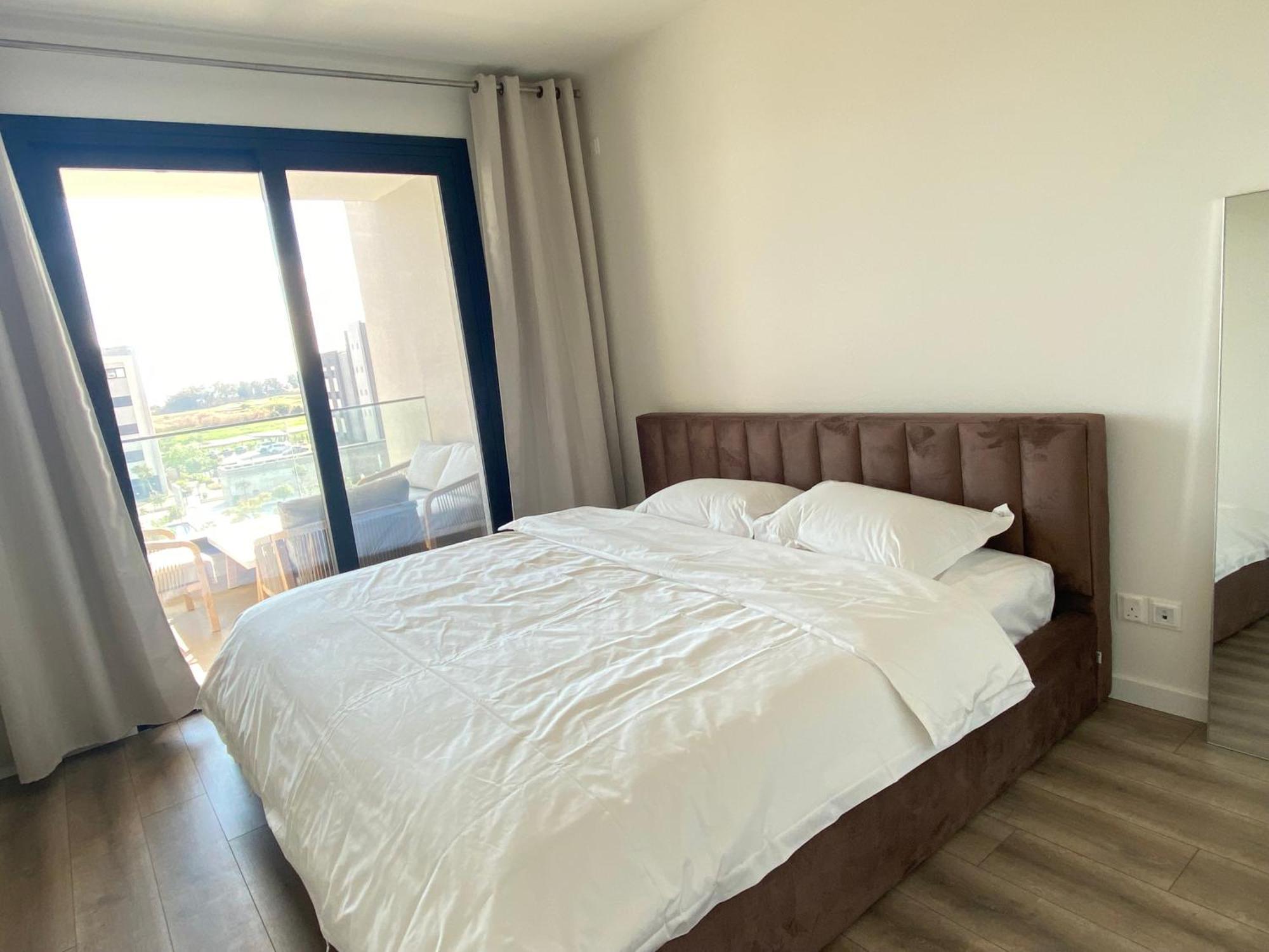 Sunset Gardens - Holiday Apartments - By Tlv Living Limasol Oda fotoğraf